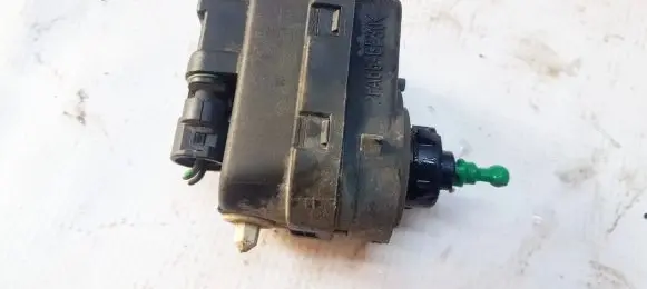 Headlight level adjustment motor