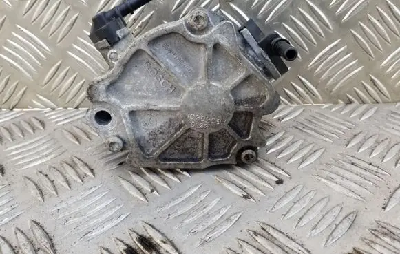 Peugeot 508 Vacuum pump 9684786780