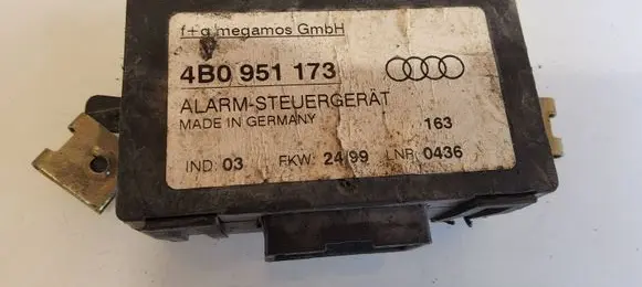 Audi A3 S3 8L Alarm control unit/module 4B0951173