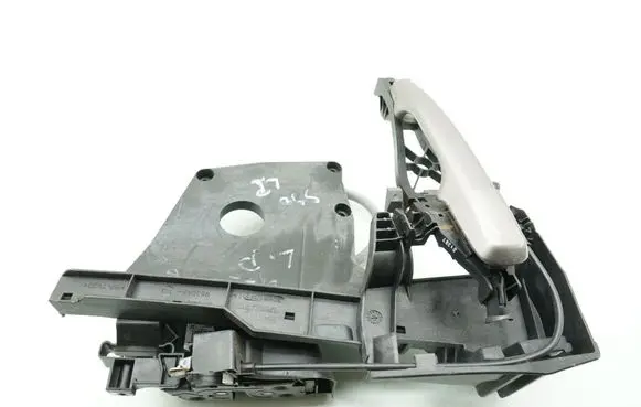 Volvo XC70 Front door lock 31253665XC70II