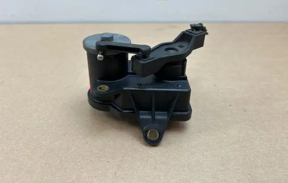 Mercedes-Benz E W211 Intake manifold valve actuator/motor A6421500394