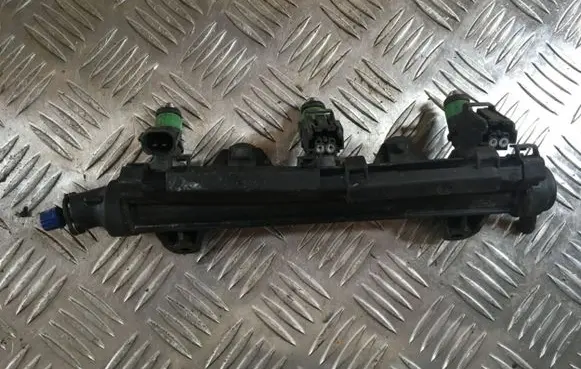 Seat Ibiza III (6L) Fuel injector 03E133320 225201012 6292
