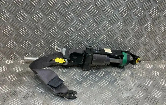 Volvo V70 Front seatbelt 8626240