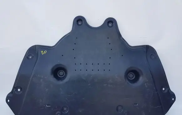 Suzuki Swift III Engine splash shield/under tray 12E825912A
