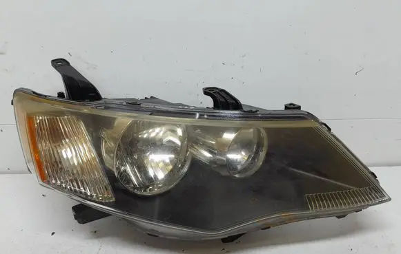 Mitsubishi Outlander Headlight/headlamp P5584R P5584