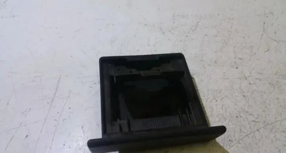 Nissan Primera Car ashtray 6880076n01
