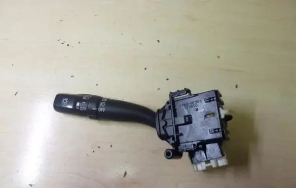 Toyota Avensis T250 Multifunctional control switch/knob 173795 N348