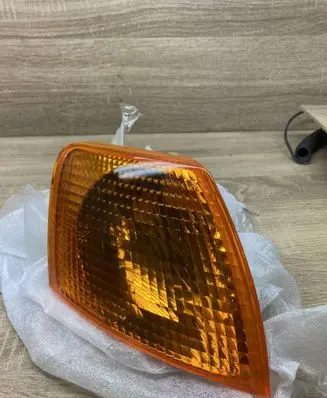 Volkswagen PASSAT B5 Front indicator light 3B0953050