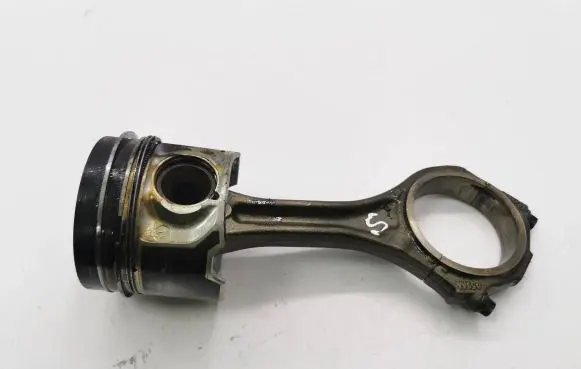 Audi A6 S6 C6 4F Piston with connecting rod
