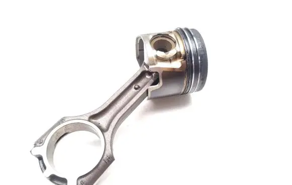 KIA Ceed Piston with connecting rod D4FB