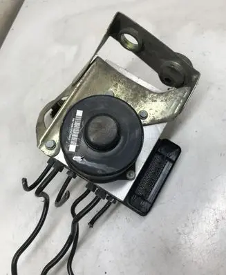 Volkswagen Touareg I ABS Pump
