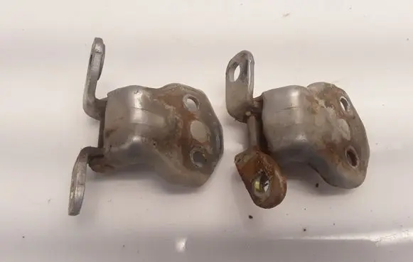 Front door hinge set
