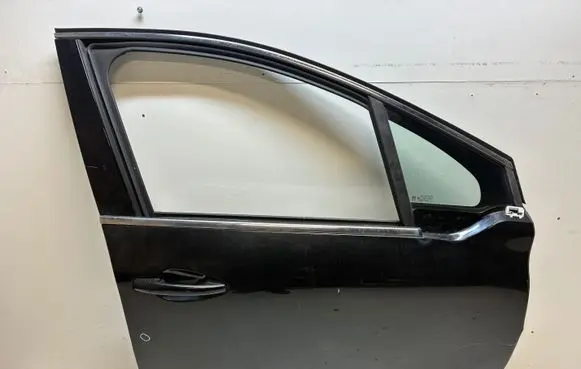Peugeot 208 I Front door