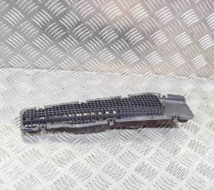 Dodge Stealth Quarter panel pressure vent MB609500