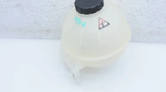 Mercedes-Benz Sprinter W907 W910 Coolant expansion tank/reservoir A9105010400