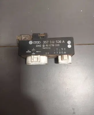 Volkswagen Polo III 6N 6N2 6NF Coolant fan relay 898719000