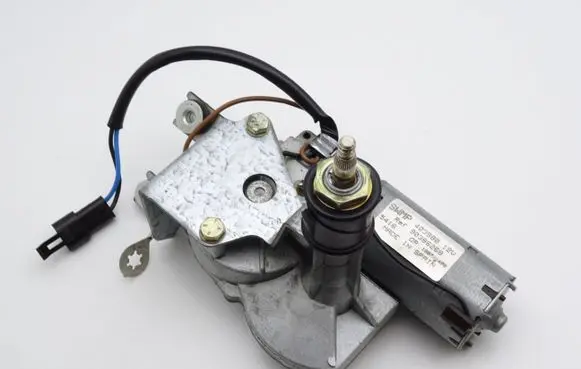 Opel Corsa B Rear window wiper motor 90386268