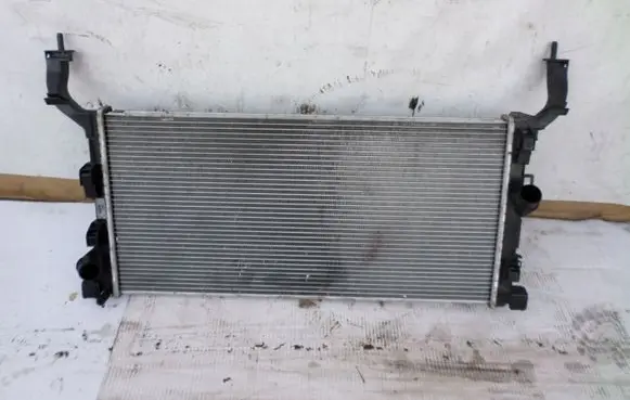 Renault Laguna III Coolant radiator