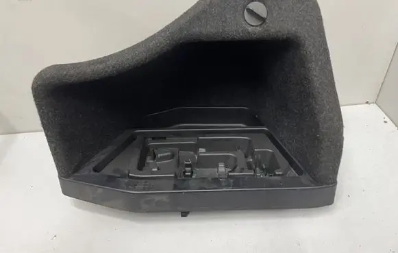 BMW 4 F32 F33 Trunk/boot side trim panel 7311027