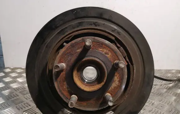 Jeep Grand Cherokee Rear wheel hub 2C1