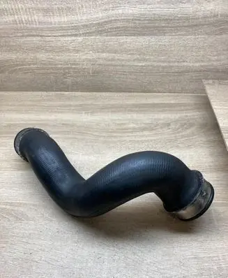 Mercedes-Benz C W203 Intercooler hose/pipe A2035281582