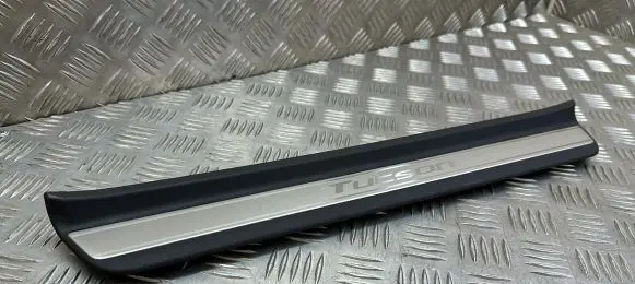 Hyundai Tucson IV NX4 Front sill trim cover 85873N7500