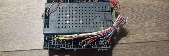 Volvo S80 Fuse module 9452773