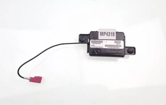 Chrysler Pacifica Antenna control unit P68186558AA 18289 68186558AA