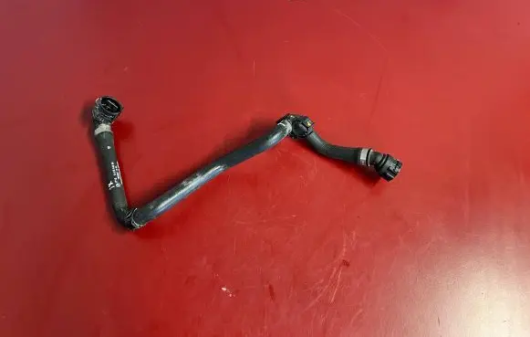 BMW iX Engine coolant pipe/hose 8475143 17128475143