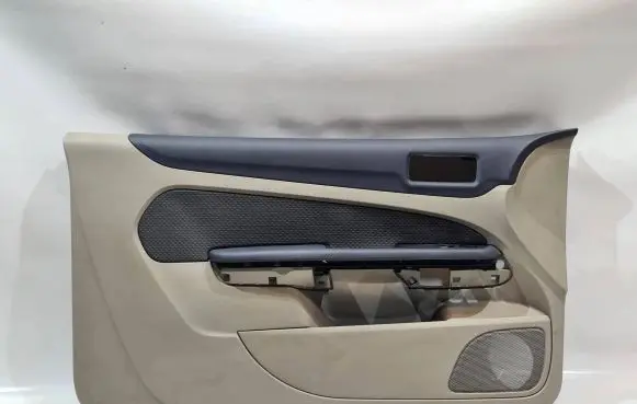 Ford Focus Front door card panel trim