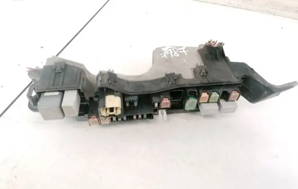 Toyota Corolla Verso AR10 Fuse box set