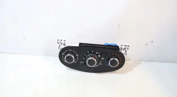 Dacia Duster Interior fan control switch 