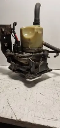 Volvo S40 Power steering pump 4N513K514DS 30748170