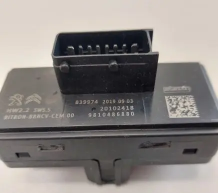 Peugeot 3008 II Seat heating relay 9810486880
