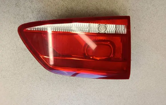 Volkswagen PASSAT B7 Tailgate rear/tail lights 605621