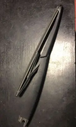 Peugeot 1007 Rear wiper blade arm 80011247