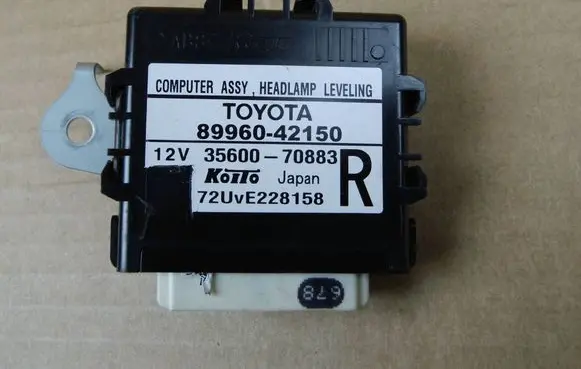 Toyota RAV 4 (XA40) Light module LCM 8996042150