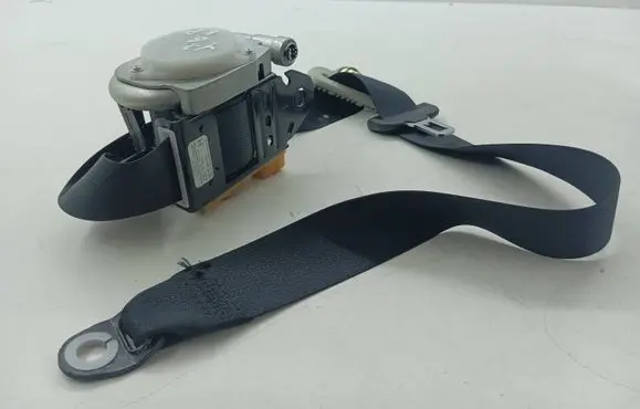 Mazda CX-7 Front seatbelt C9586N