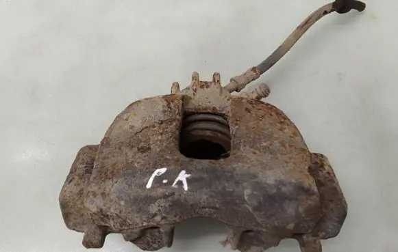 Volvo XC70 Front brake caliper 