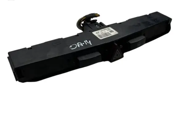 Opel Astra H Hazard light switch 13100105