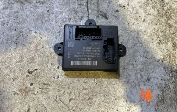 Volvo V40 Door control unit/module AV6N14C235AB 31433916 AV6N14C064AE