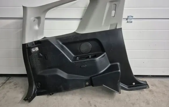 Suzuki Grand Vitara II Front door card panel trim