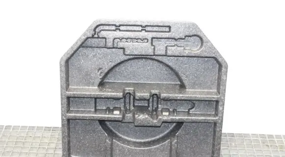 Toyota Avensis T270 Other trunk/boot trim element 6442905020