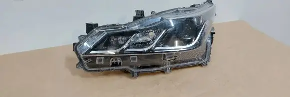 Toyota Corolla E210 E21 Headlight/headlamp 19346F 211420326 8116002T31
