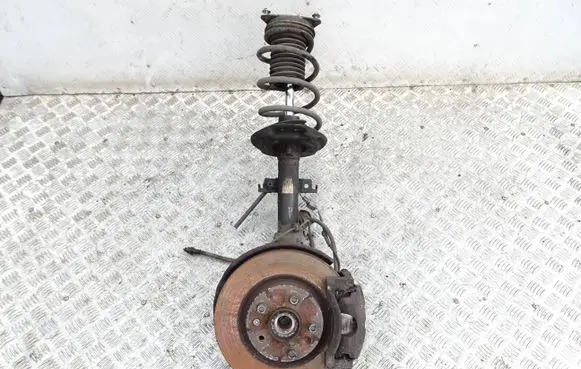 Nissan Qashqai Front wheel hub spindle knuckle sadf
