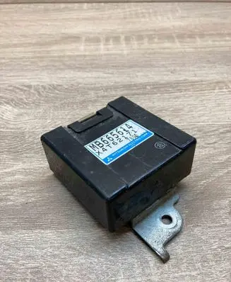 Mitsubishi Pajero Other control units/modules MB665614 X4T62171 7808