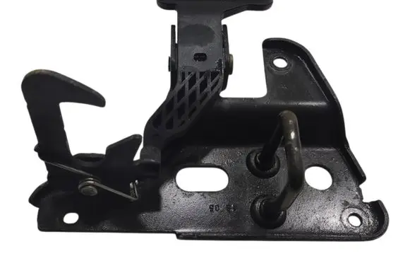 Audi A6 S6 C6 4F Engine bonnet/hood lock/latch loop/hook 4F0823480A