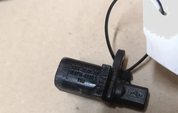 Ford Focus ABS rear brake sensor 3M5T2B372BO 10071162203