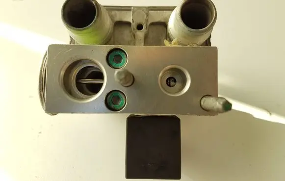 Citroen C5 Aircross Air conditioning (A/C) expansion valve 9833723680 A0037A01 EV29025500