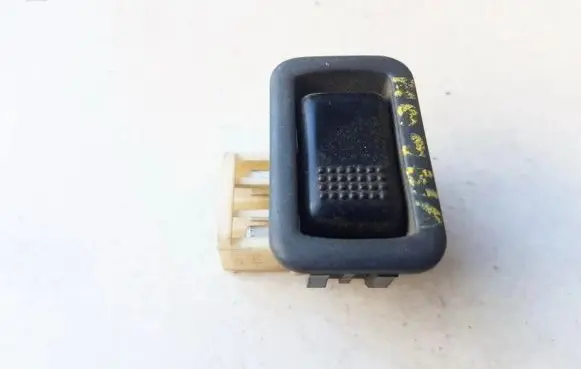 Mitsubishi Space Wagon Electric window control switch 0480B62